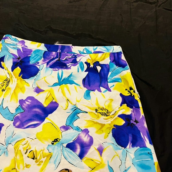 Floral high waist satin skirt - Picture 7 of 9